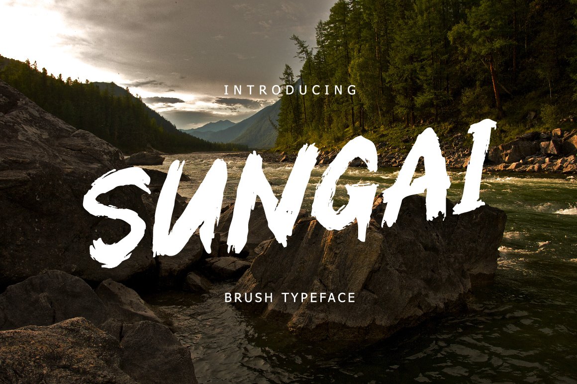 Laden Sie die Sungai Brush Schriftart kostenlos herunter - Kunstvolle Bezüge in Kalligrafie