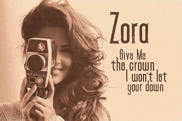 Download Zora - Vintage Display font (typeface)